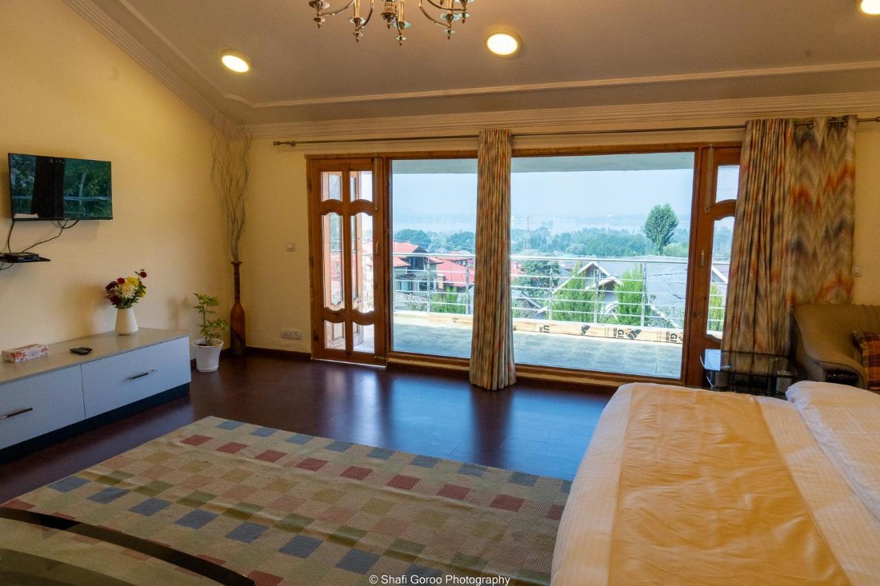Orania Hotel Srinagar  Exterior photo